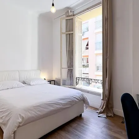 Moderne Proche Monaco G *